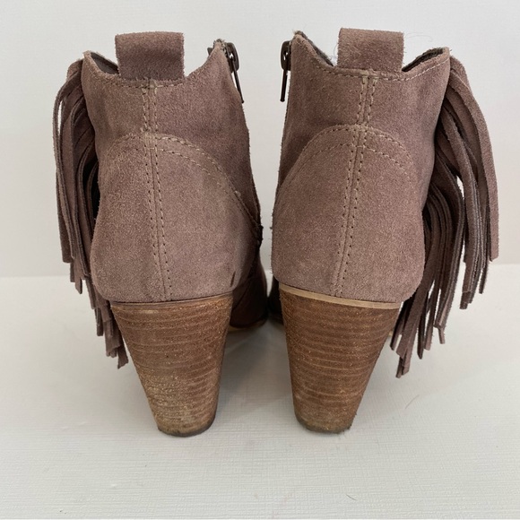 Steve Madden Ohio fringe trim ankle boot Taupe women size 9 M - Picture 5 of 7